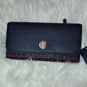 Tommy Hilfiger Black and Brown Logo-Accent Women's Wallet